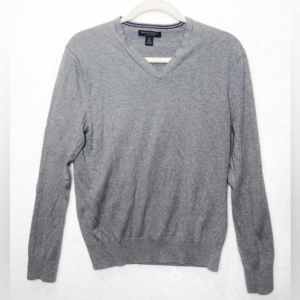 Banana Republic Luxury Brand Silk Cotton Cashmere V-Neck Sweater Heather Grey